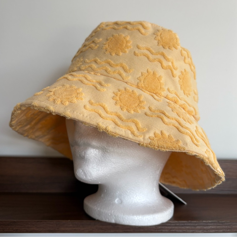S/M NEW Lack Of Color Wave Bucket Hat